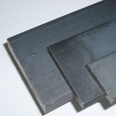 Riffel-Blech als Zuschnitt Größe 100 x 100 mm 3,0 mm stark 10 x 10 cm Eisen St 37 B&T Metall Stahl Tränen-Blech verzinkt 